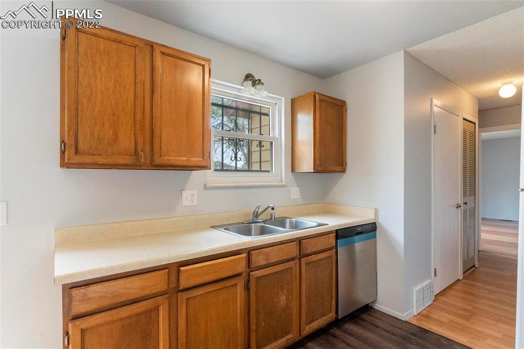 Listing 8889645, Image 8 of 28