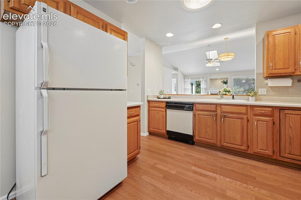 Image 12 of 48: Kitchen