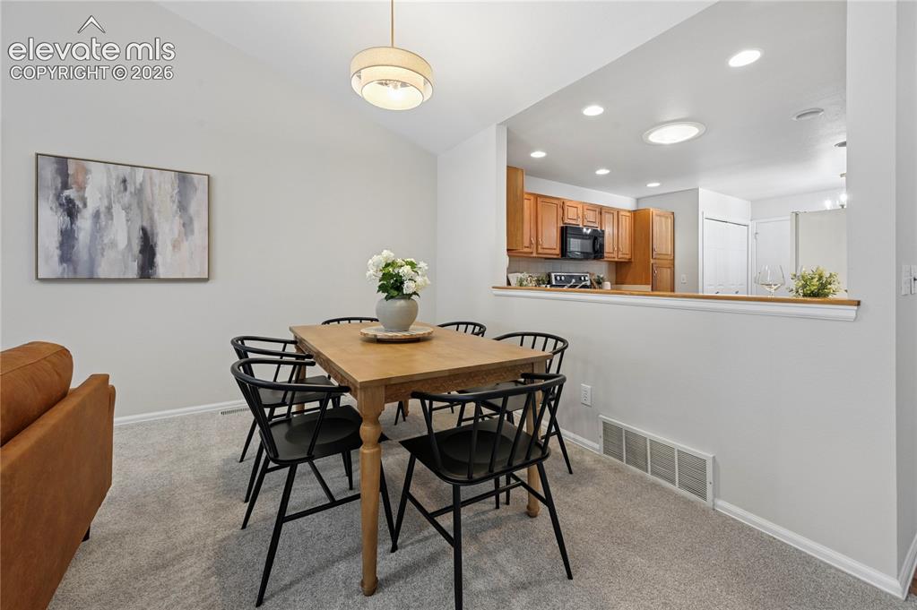 Image 13 of 48: Dining Area