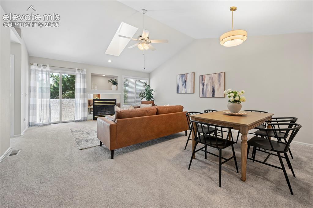 Image 14 of 48: Dining Area