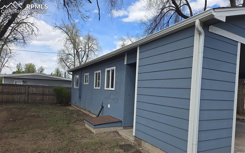 Image 3 of 12: Side of Structure