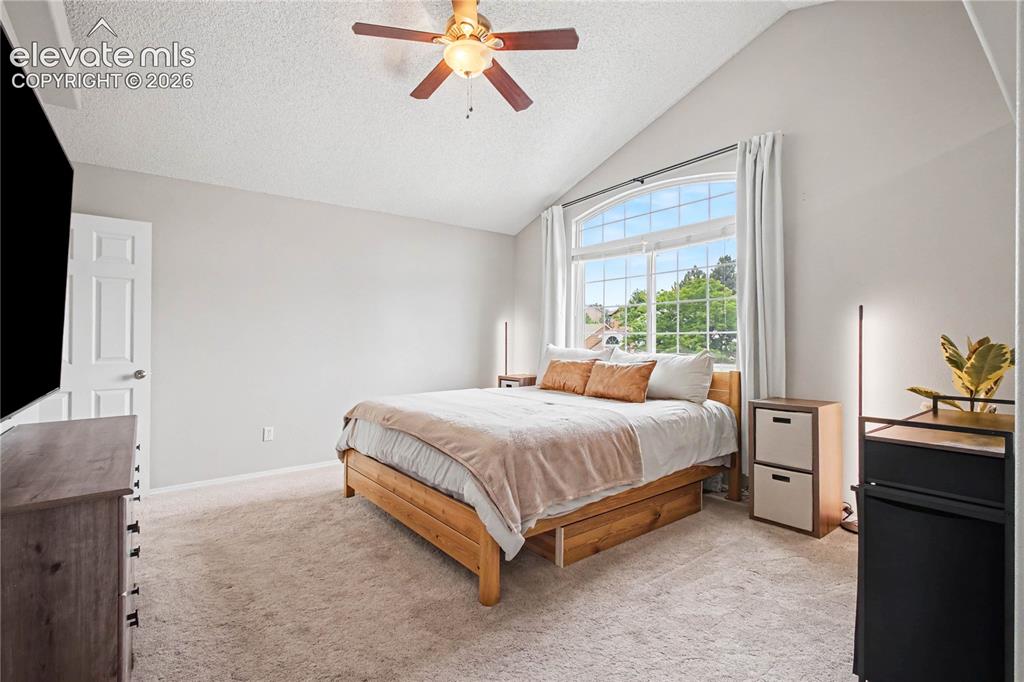 Image 10 of 26: Bedroom