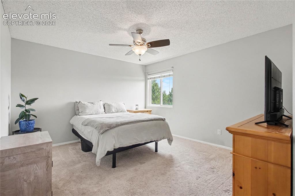 Image 13 of 26: Bedroom
