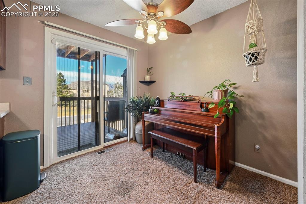 Image 12 of 31: Sitting Room