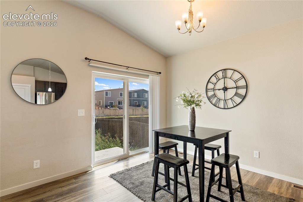 Image 10 of 29: Dining Area
