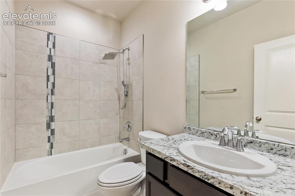 Image 23 of 29: Full bathroom