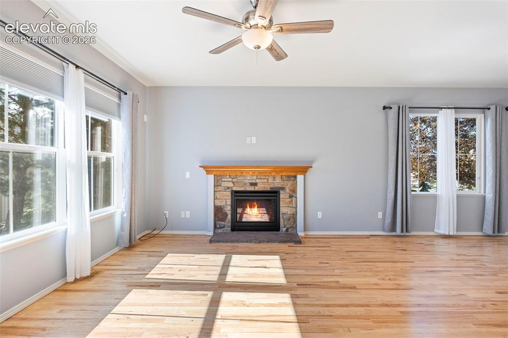 Image 11 of 46: Living Room