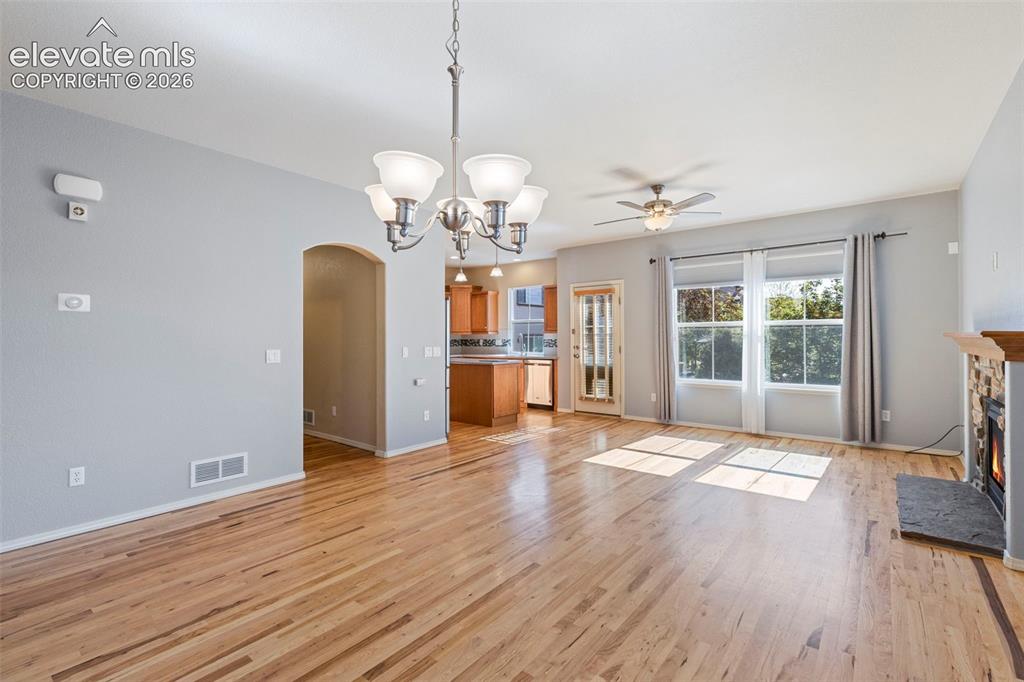 Image 15 of 46: Living Room
