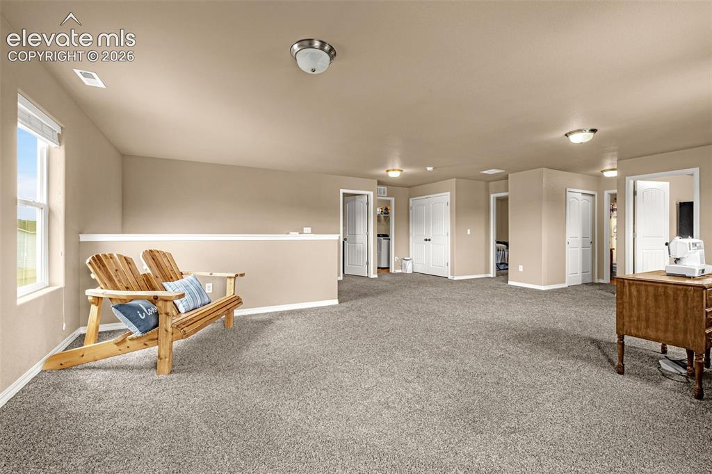 Image 17 of 47: Sitting Room