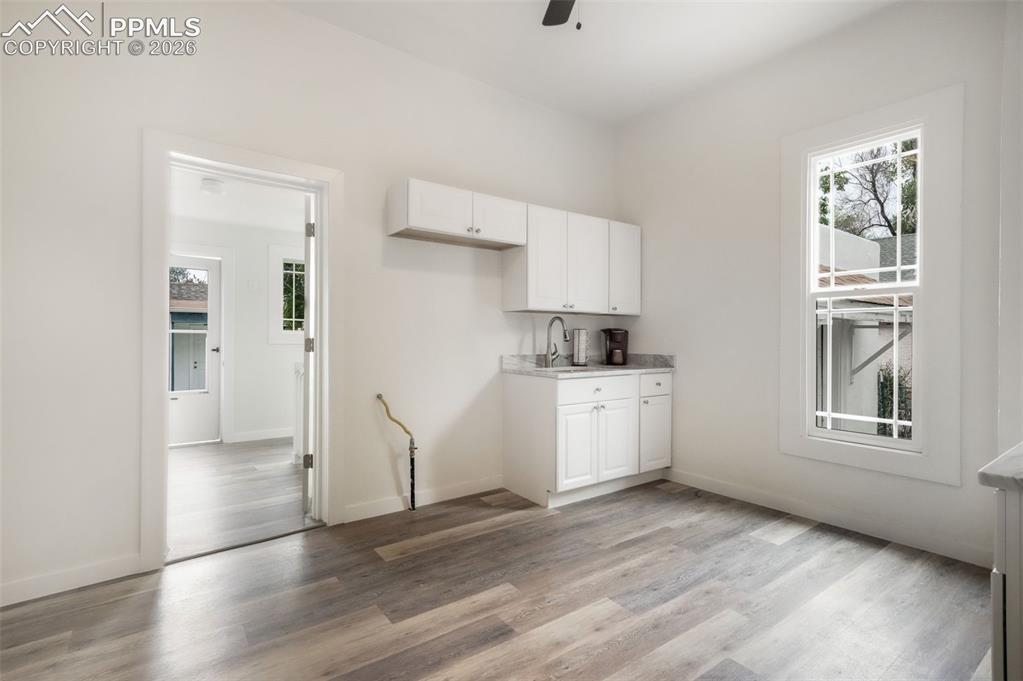 Image 11 of 49: Sitting Room