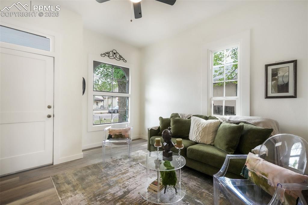 Image 5 of 49: Floor Plan