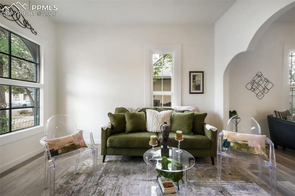 Image 7 of 49: Floor Plan