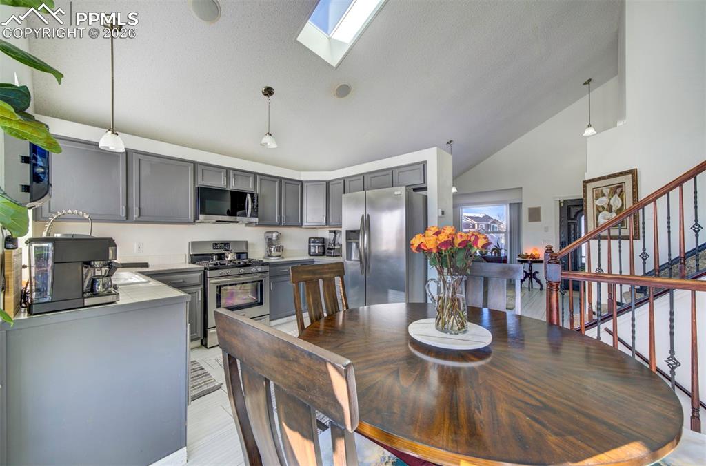 Image 20 of 48: Dining Area