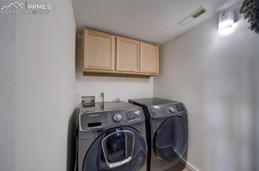 Image 24 of 48: Laundry