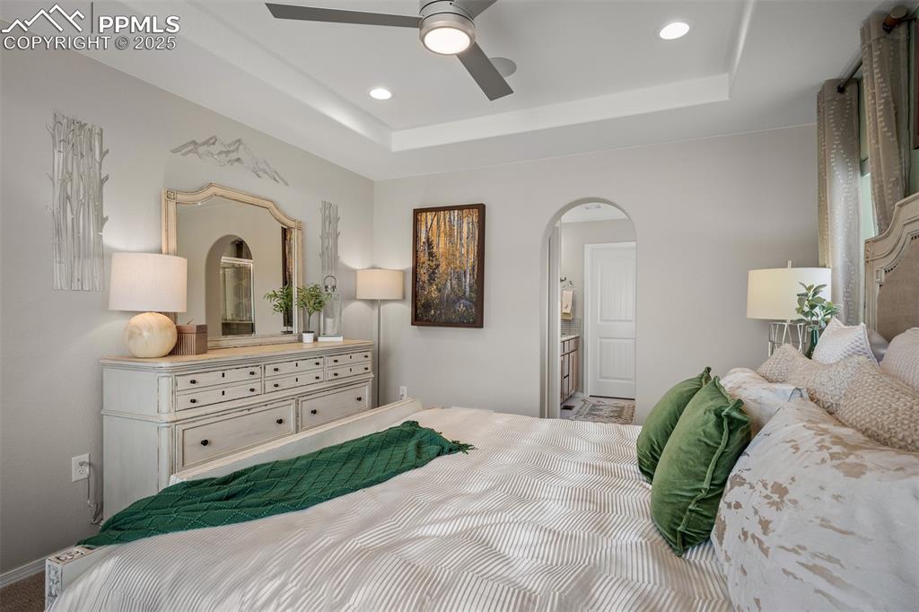 Image 10 of 24: Bedroom