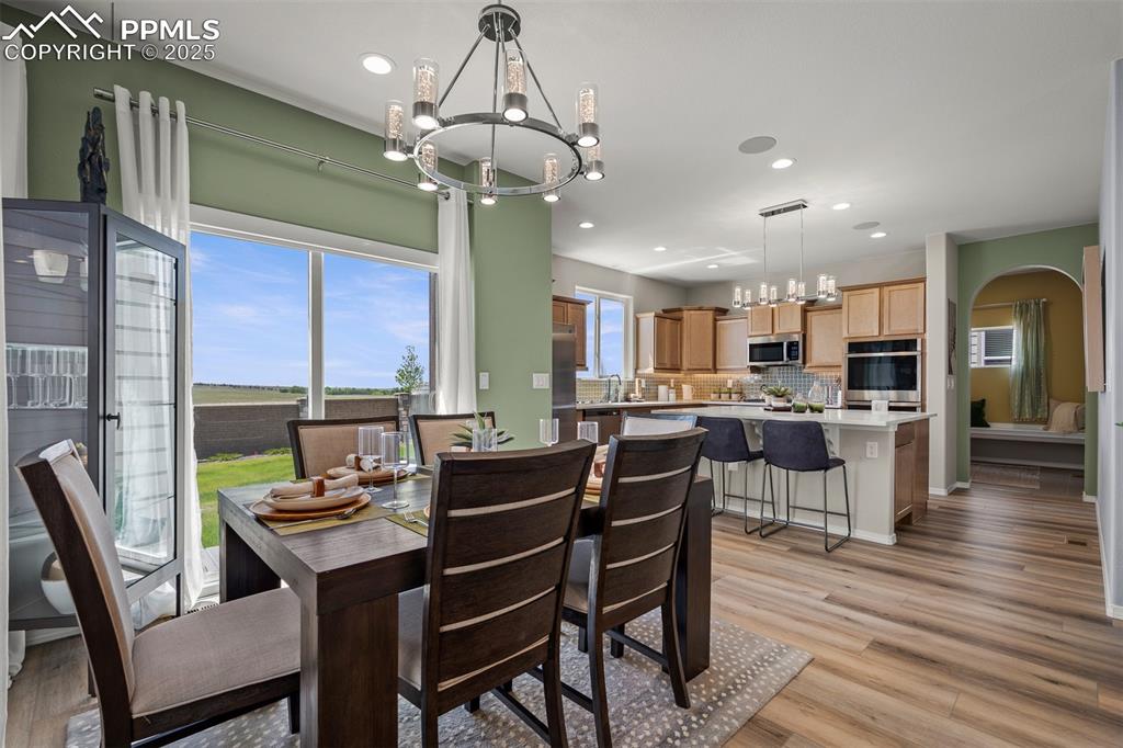 Image 2 of 24: Dining Area