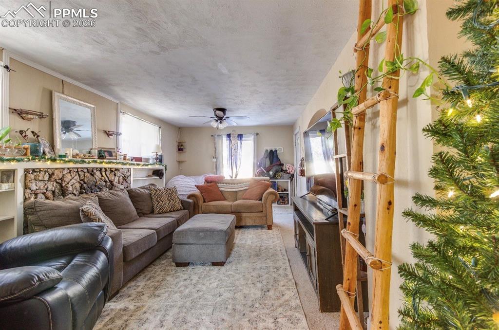 Image 3 of 23: Living Room