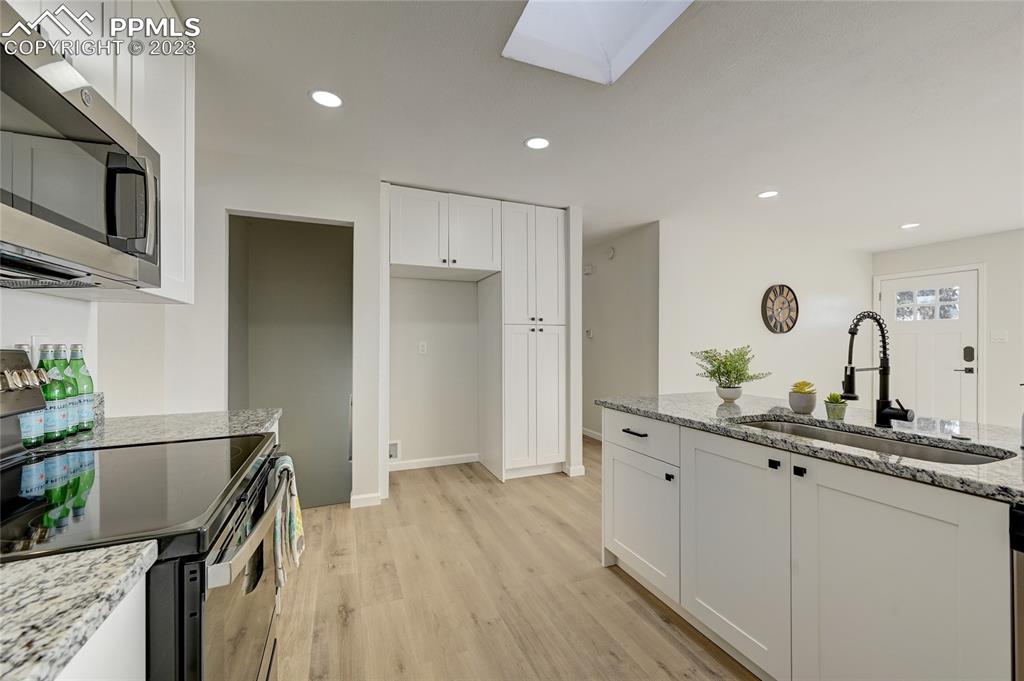 Listing 8898907, Image 11 of 38