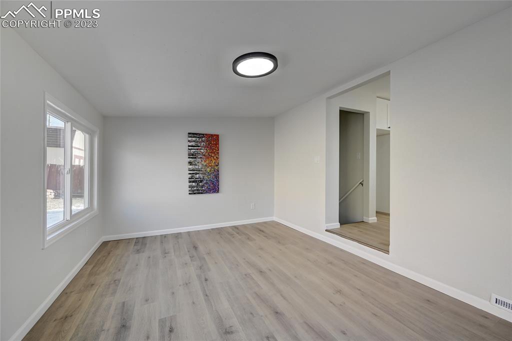Listing 8898907, Image 14 of 38