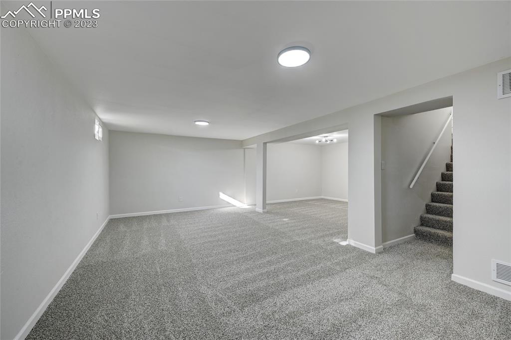Listing 8898907, Image 22 of 38