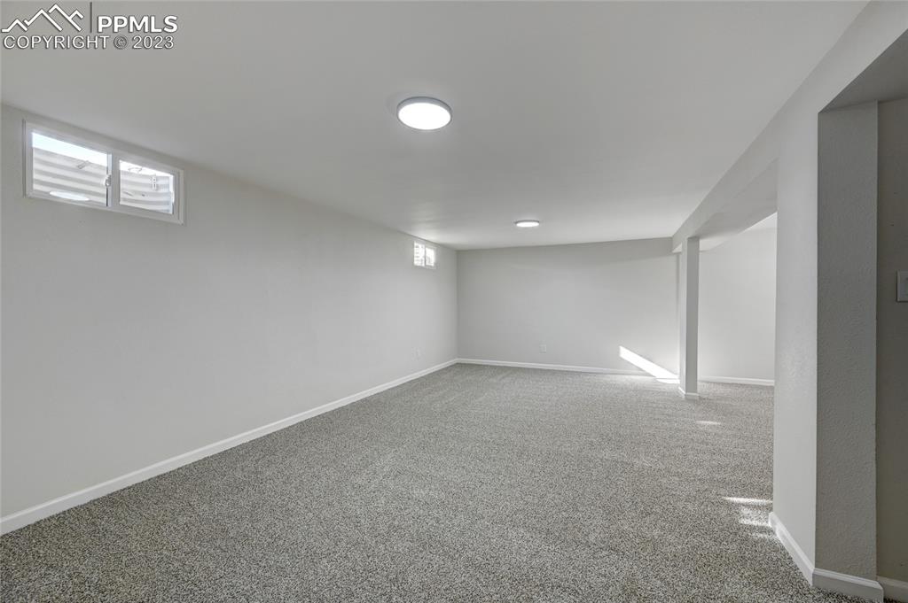 Listing 8898907, Image 24 of 38