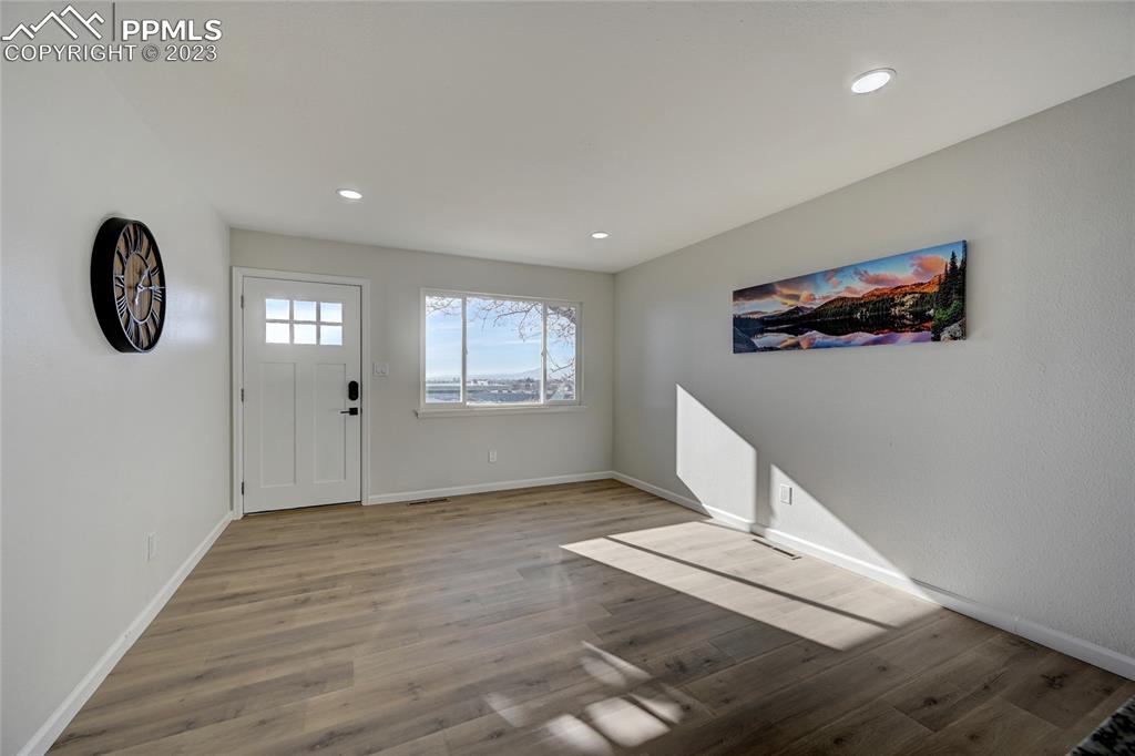 Listing 8898907, Image 7 of 38