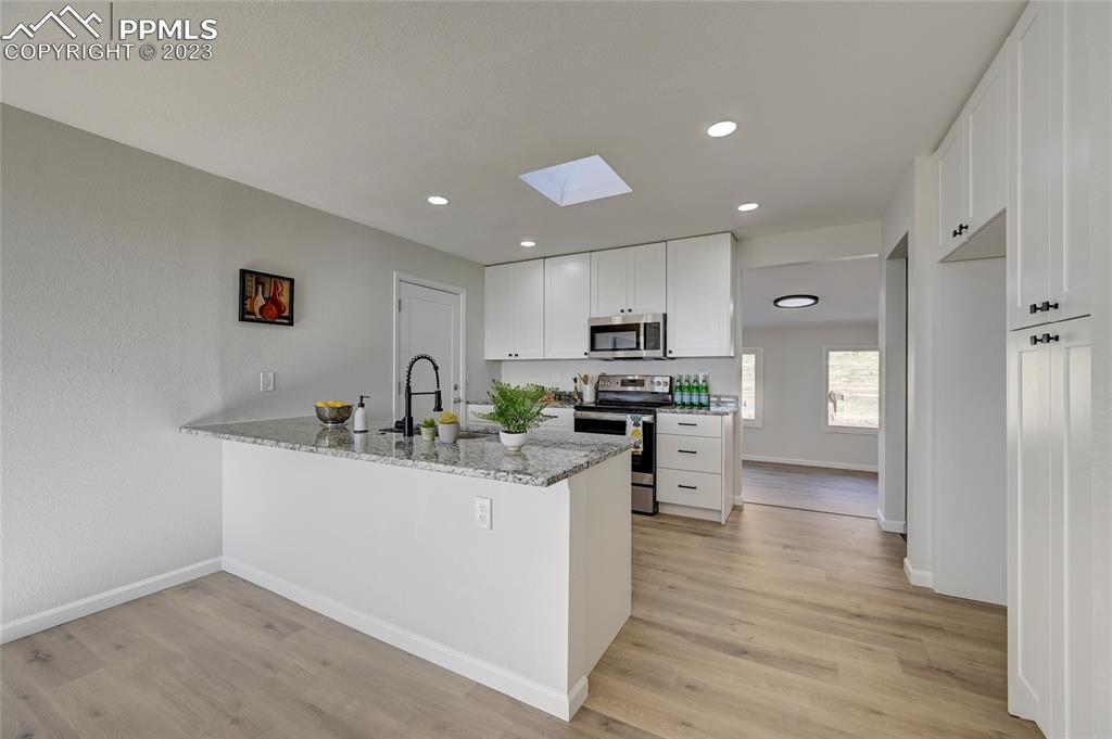 Listing 8898907, Image 8 of 38