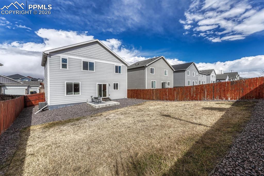 Image 27 of 31: Back of Structure