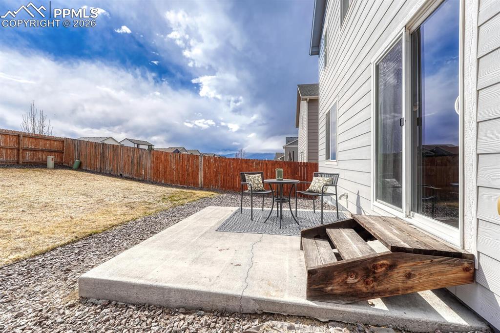 Image 6 of 31: Patio