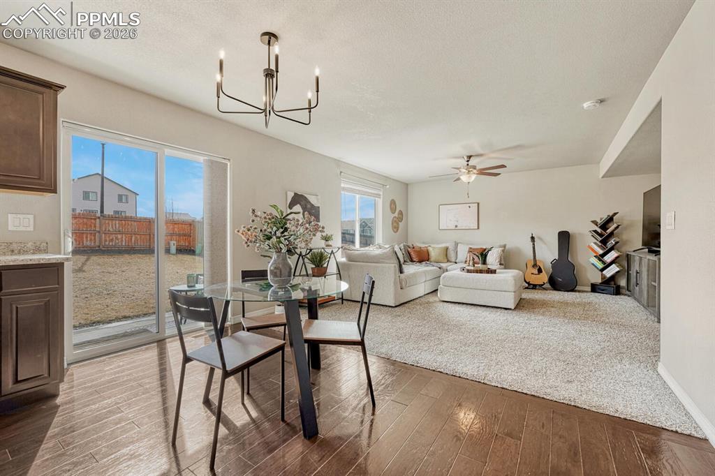 Image 8 of 31: Dining Area