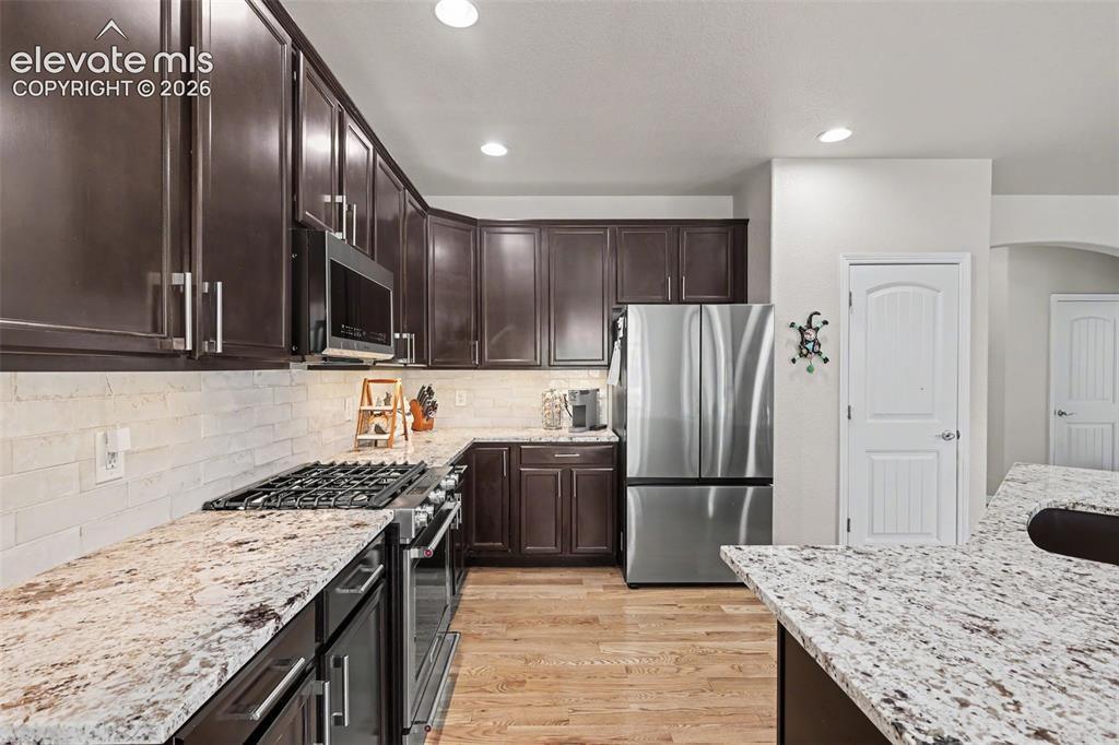 Image 10 of 42: Kitchen