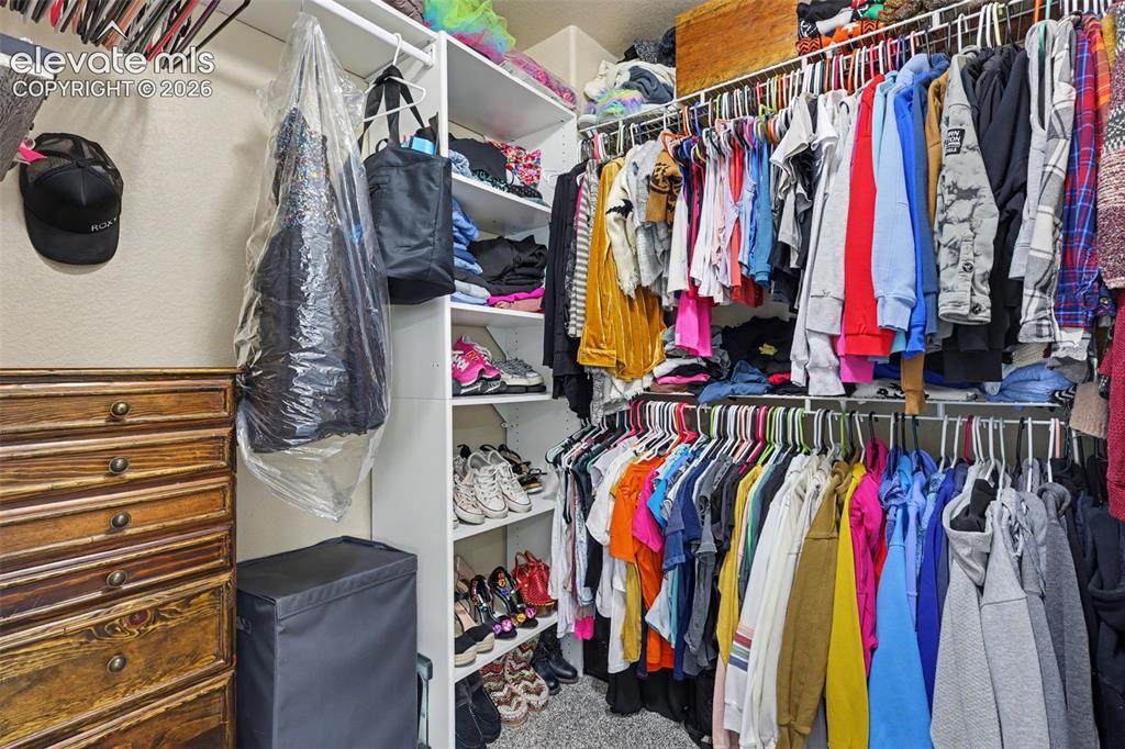 Image 22 of 42: Closet