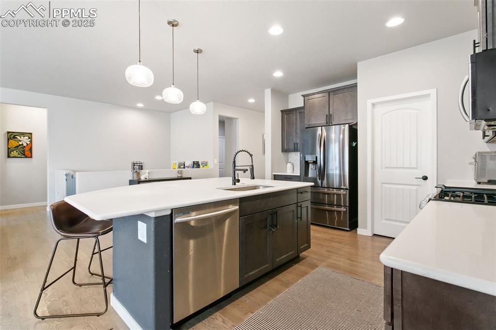 Image 10 of 30: Kitchen