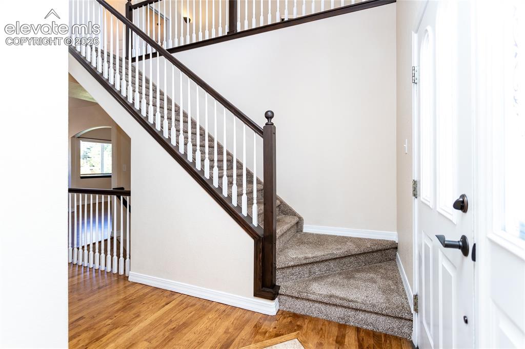 Image 7 of 50: Entrance Foyer
