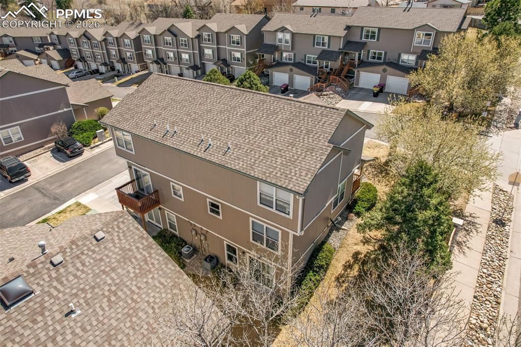 Image 25 of 30: Drone / aerial view