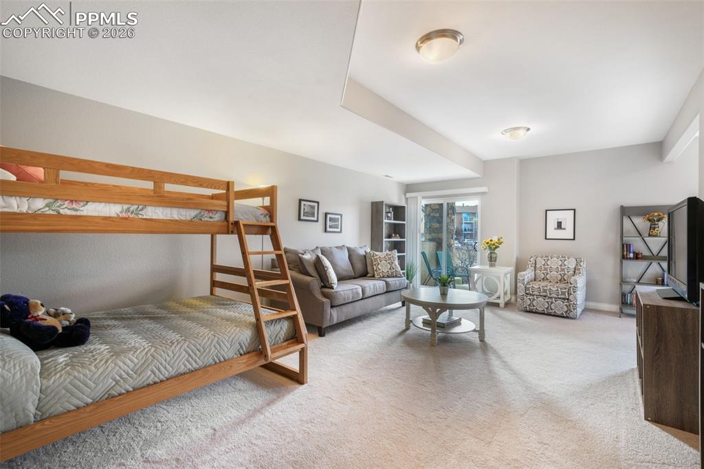 Image 37 of 50: Bathroom