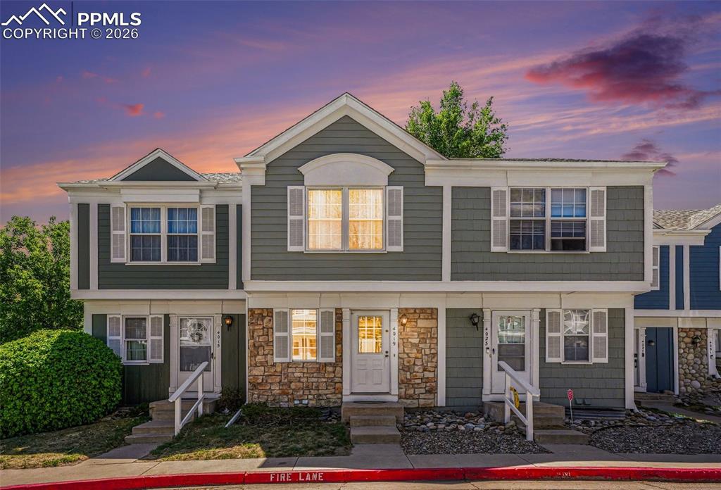 Image 22 of 25: Take a look at this beautiful home today!
