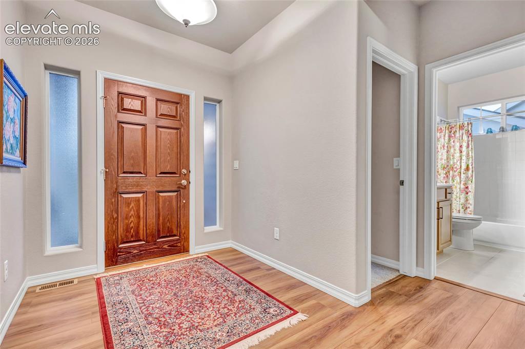 Image 8 of 49: Entry