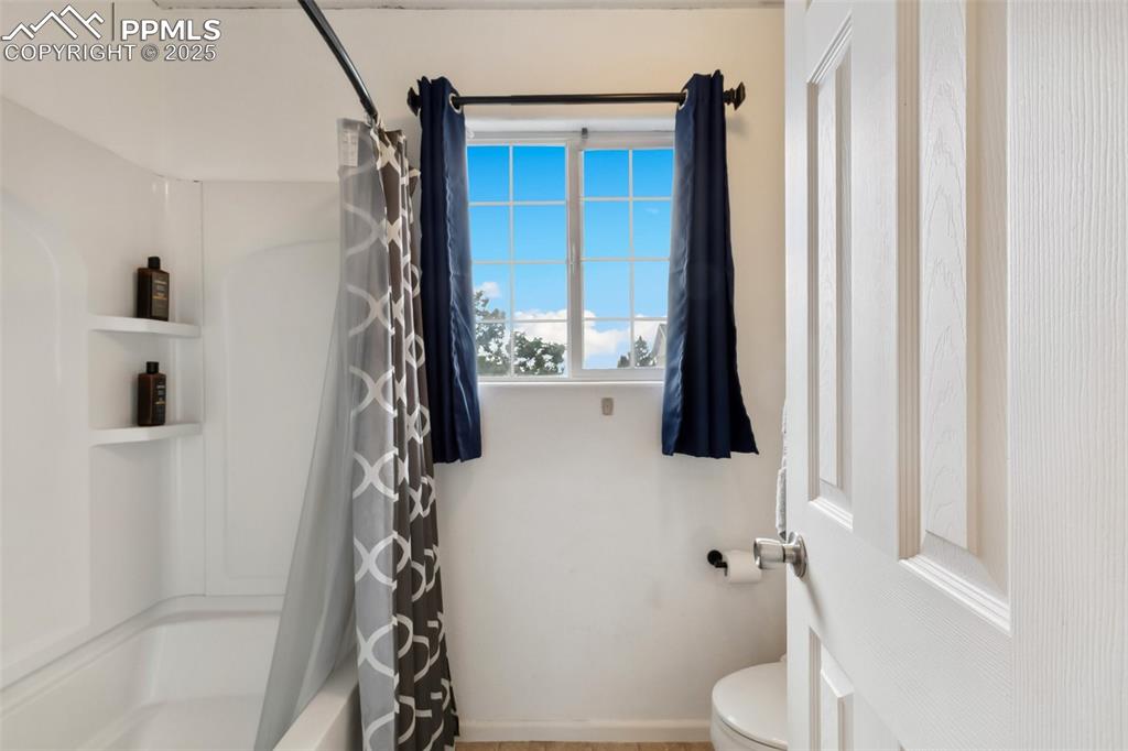 Image 20 of 29: Primary Bathroom