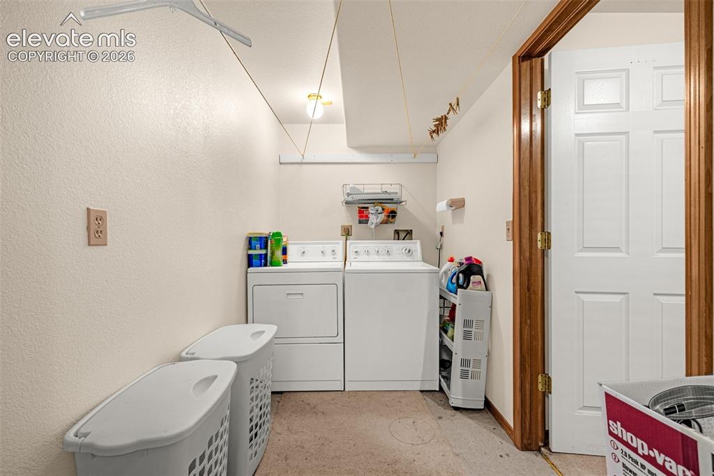 Image 19 of 26: Laundry