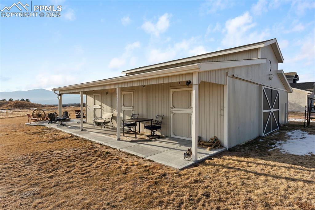 Image 40 of 50: Back of Structure