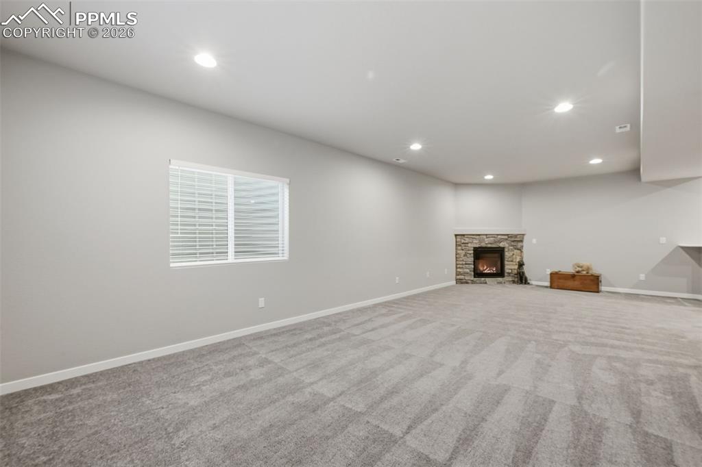 Image 34 of 48: Family Room