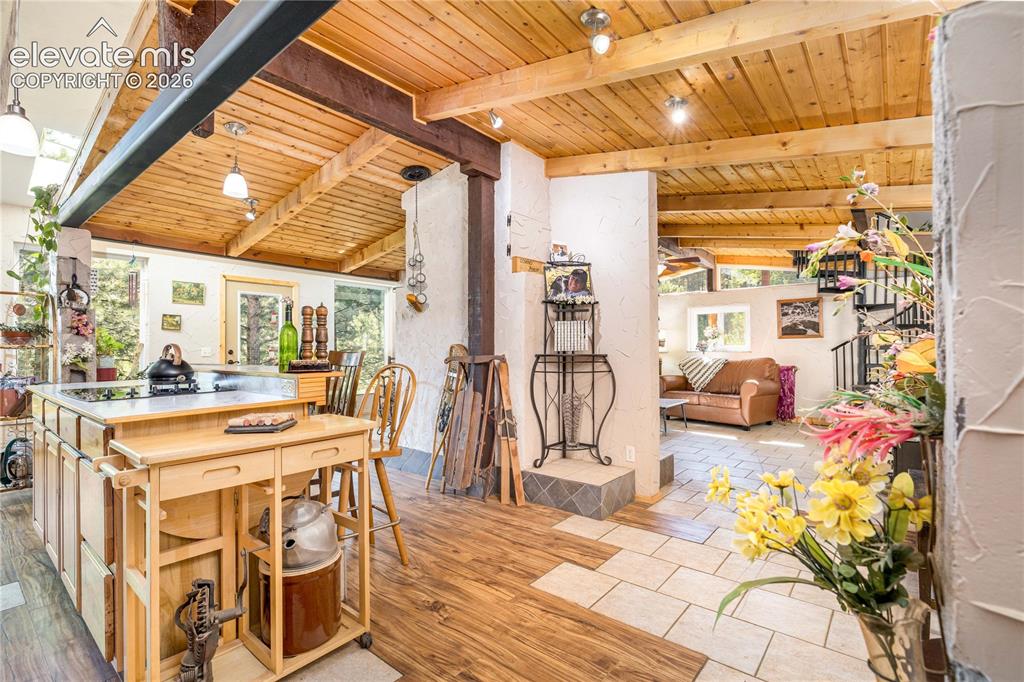 Image 12 of 47: Kitchen