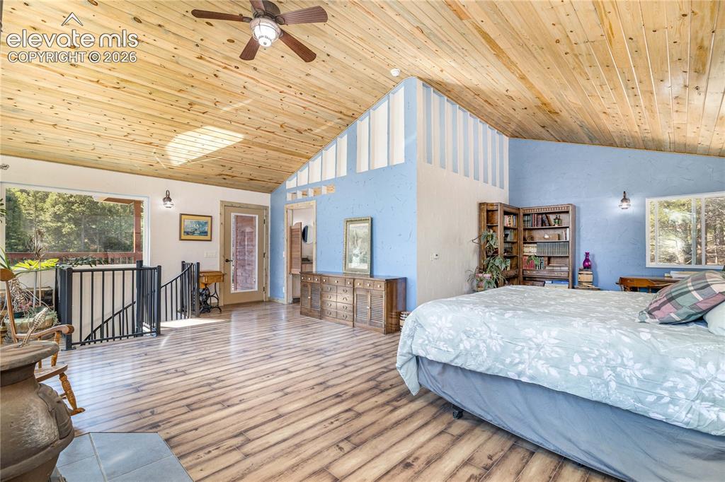 Image 21 of 47: Upper Level