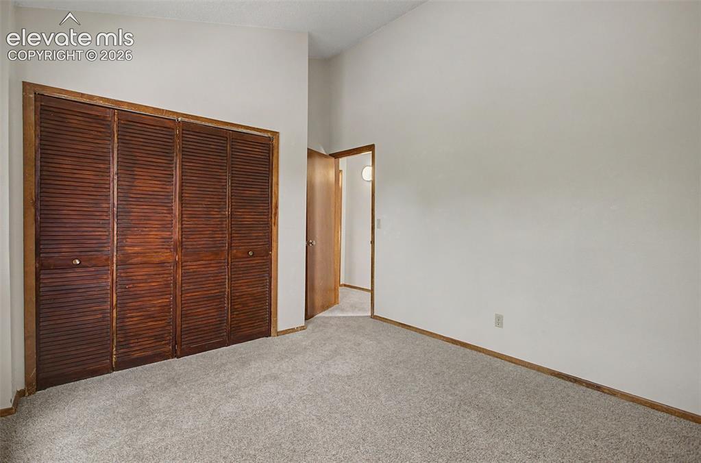 Image 20 of 29: Bedroom