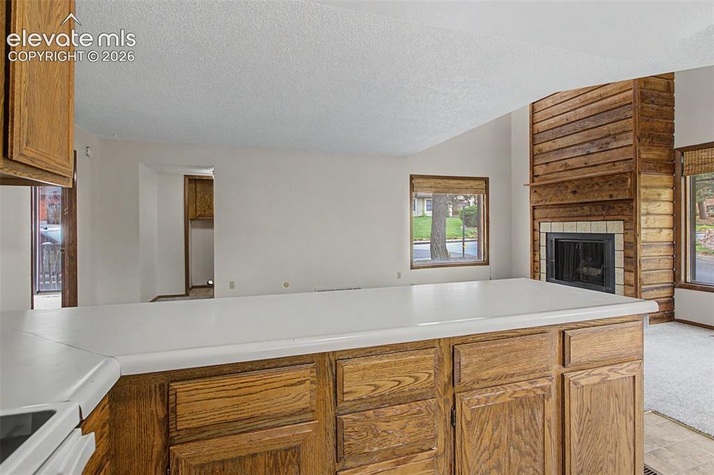 Image 8 of 29: Kitchen