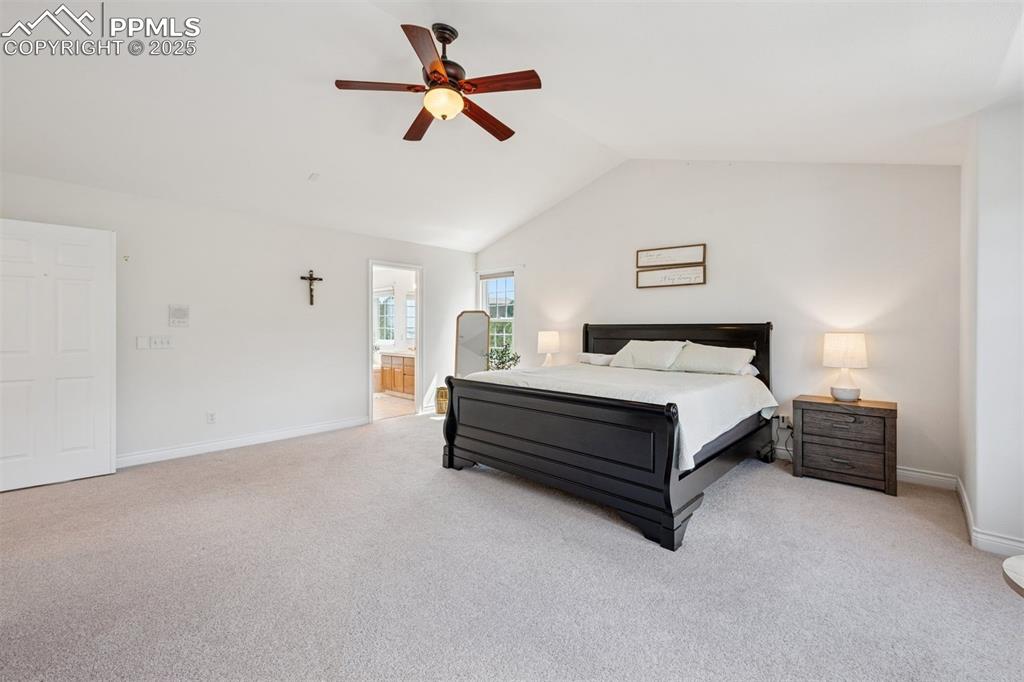 Image 19 of 45: Bedroom