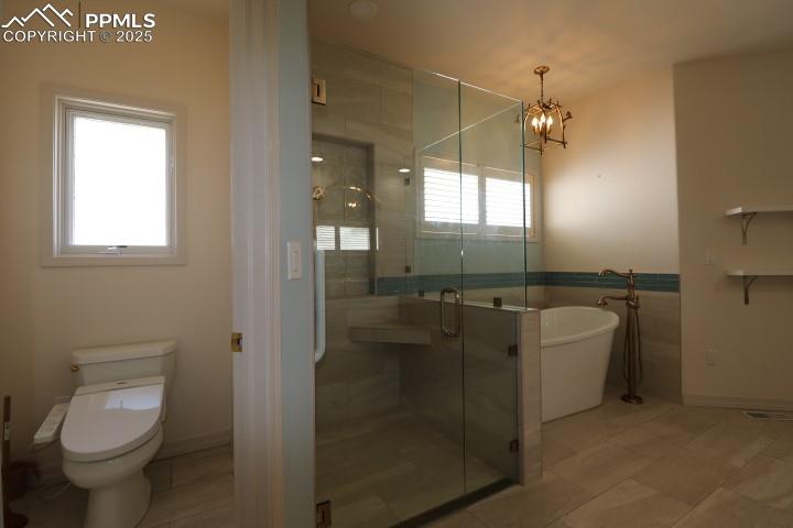 Image 19 of 44: Bathroom