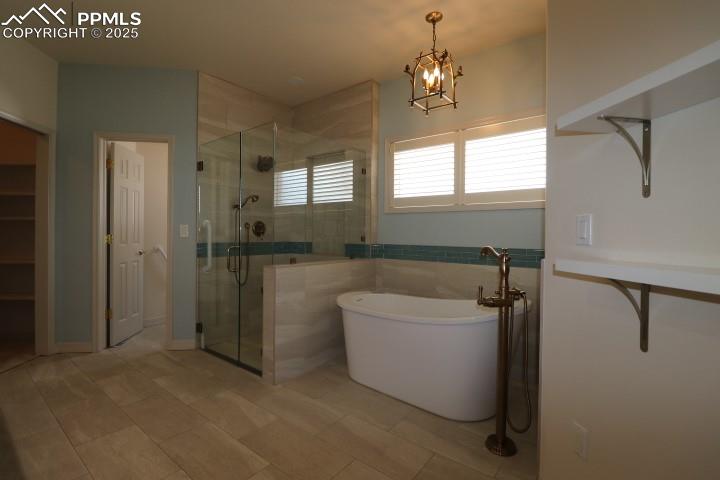 Image 20 of 44: Bathroom