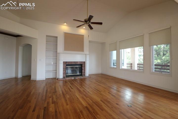 Image 9 of 44: Living Room